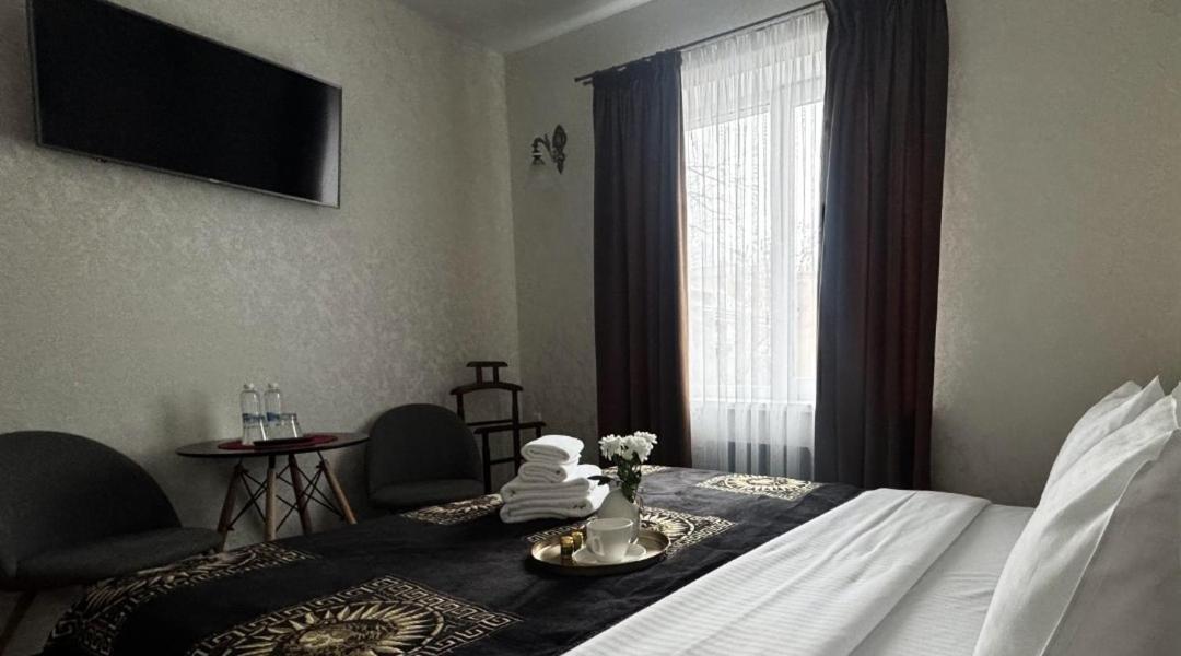 Шляпа Hotel Dnyipropetrovszk Kültér fotó