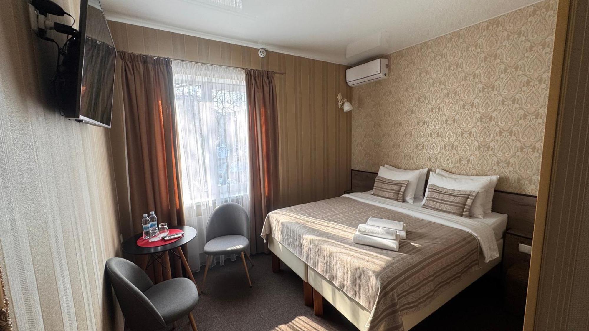 Шляпа Hotel Dnyipropetrovszk Kültér fotó