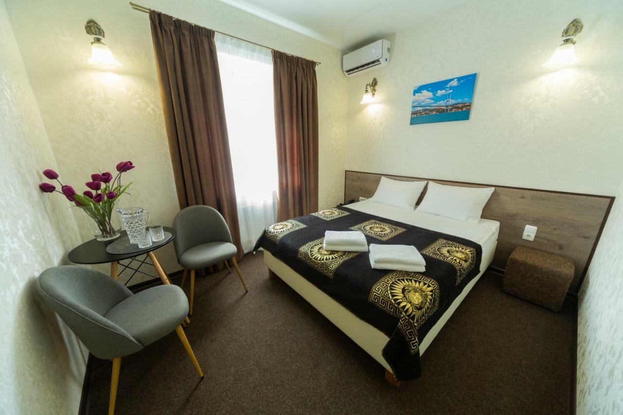 Шляпа Hotel Dnyipropetrovszk Kültér fotó